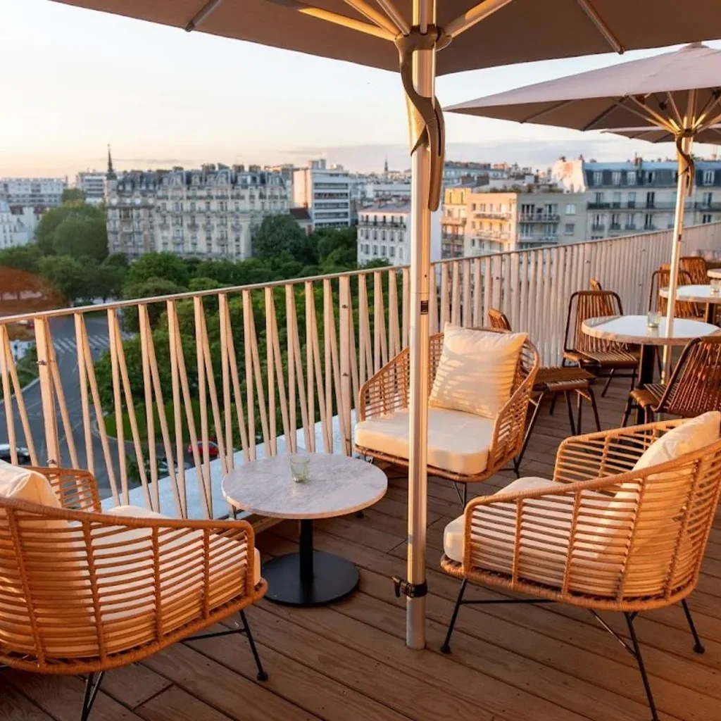 Les Piaules Rooftop Bar