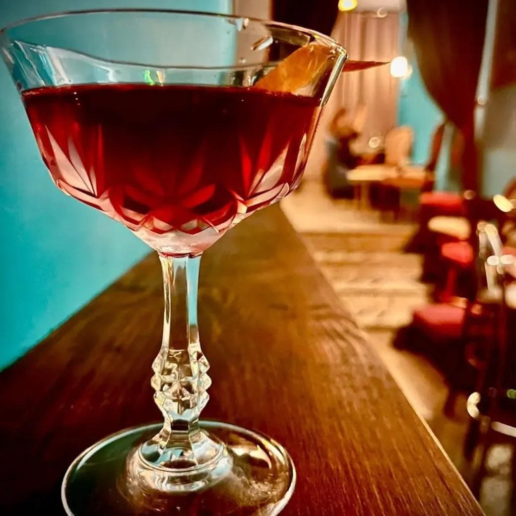 Momus Bar